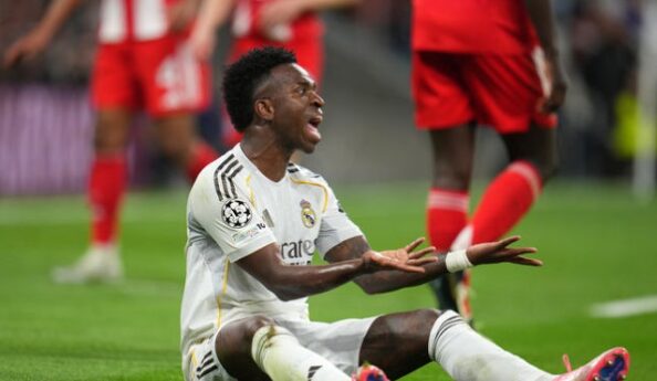 WEGO88 팀킬 터진 레알! 비니시우스-벨링엄 충돌에 카시야스 일침