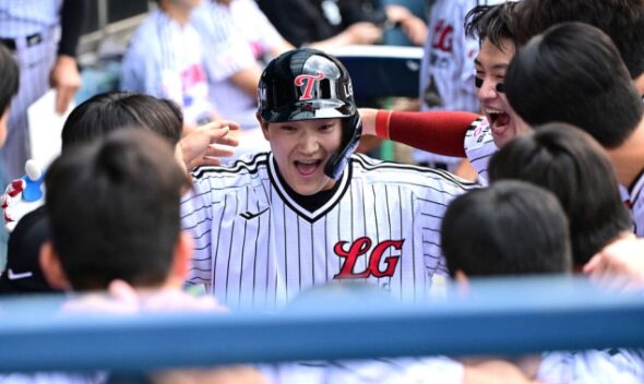 WEGO88 [KBO] ‘130m-130m’ 멀티 홈런, 22세 군필 유망주 터진다… LG 문정빈 “파워는 팀 내 3위”
